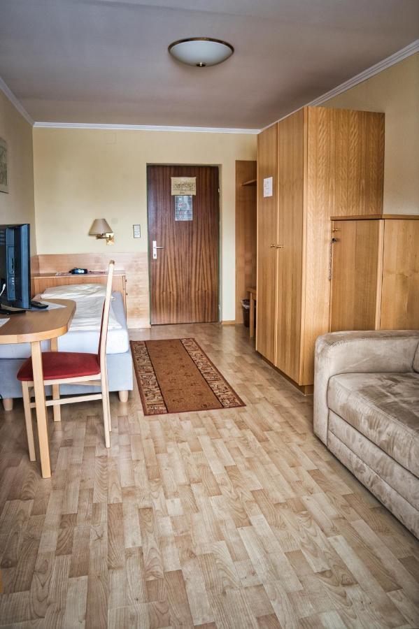 Familiengasthof Pension Oedenhof Sankt Corona am Wechsel Bagian luar foto